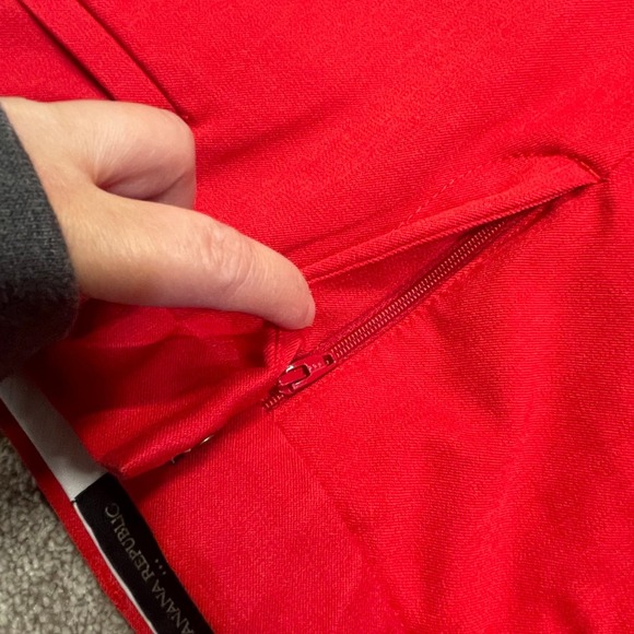 Banana Republic womens sloan chino pants sz 2 mid rise red business casual work - Picture 12 of 12